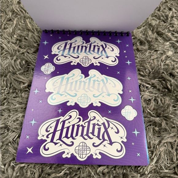 K-POP Demon Hunters Sticker Book - 1000+“NEW” - Picture 9 of 12